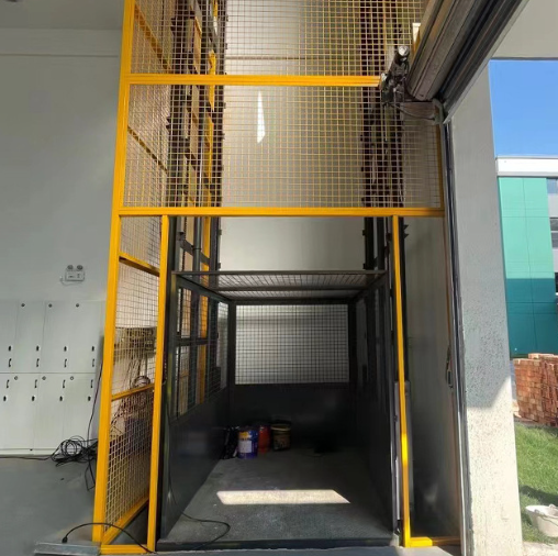 三沙导轨式升降机助力物流园破解运输难题